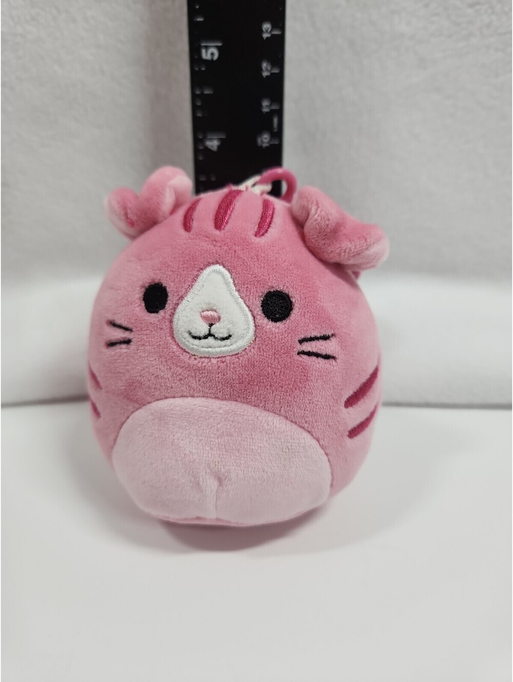 Squishmallows 3.5" Clip-On Geraldine The Cat